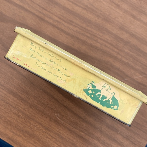 1946 Vintage Mary Had a Little Lamb Tin Box. Made in England. Nursery Rhymes - Picture 6 of 13